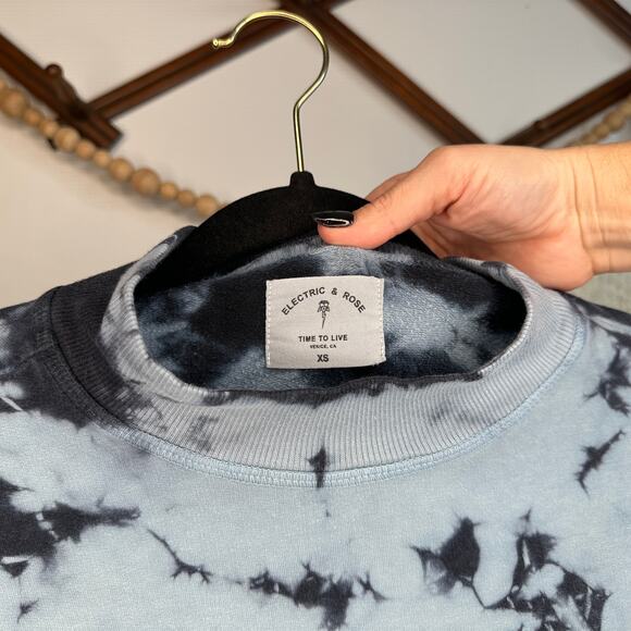 Electric & Rose Balboa Blue & Onyx Dakota Pullover - Picture 5 of 6